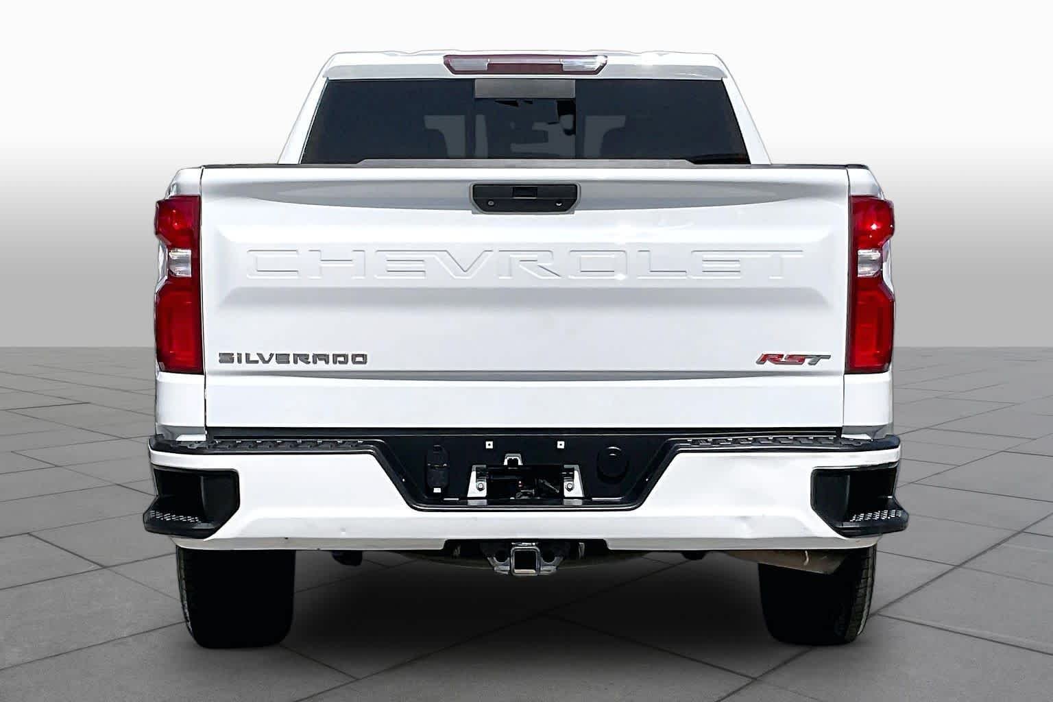 Used 2021 Summit White Chevrolet RST image 5