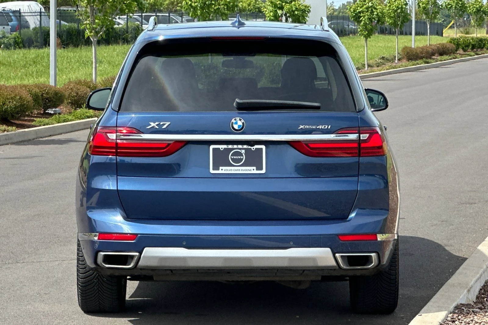 Used 2020 Blue BMW xDrive40i image 4