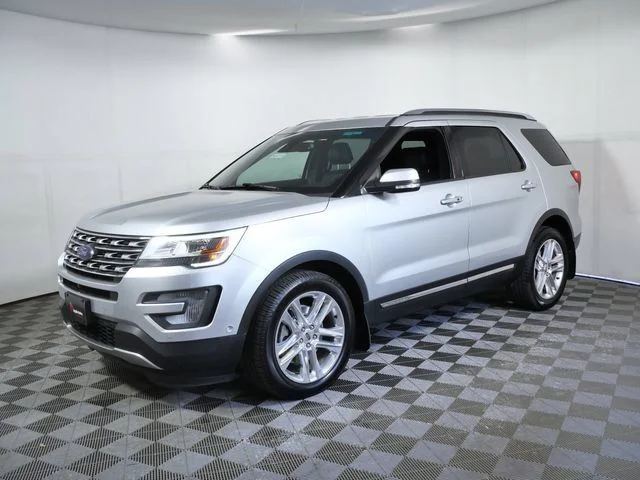 Used 2017 Silver Ford Limited image 5