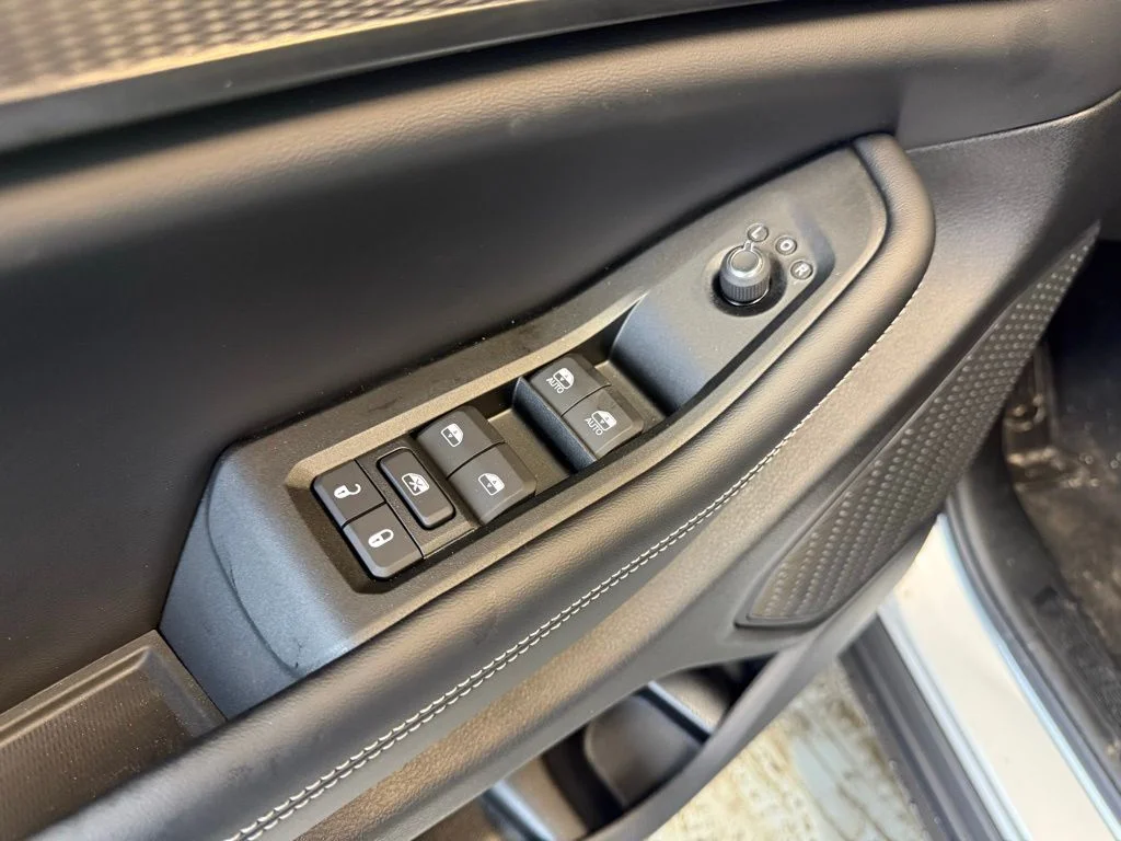 New 2026 Silver Zynith Exterior Paint Jeep Laredo X image 53