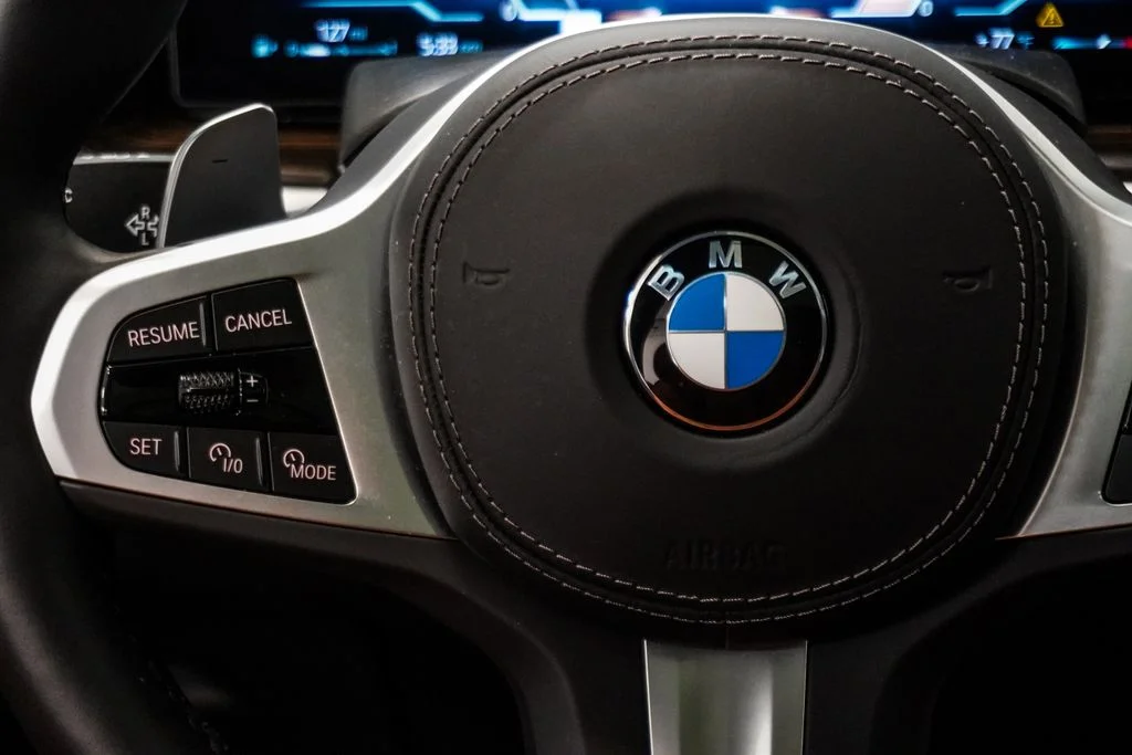 Used 2026 Black BMW xDrive40i image 17