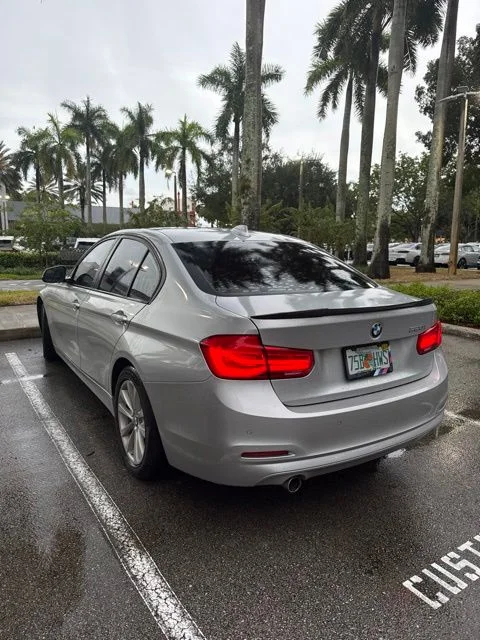 Used 2018 Silver BMW 320i image 7
