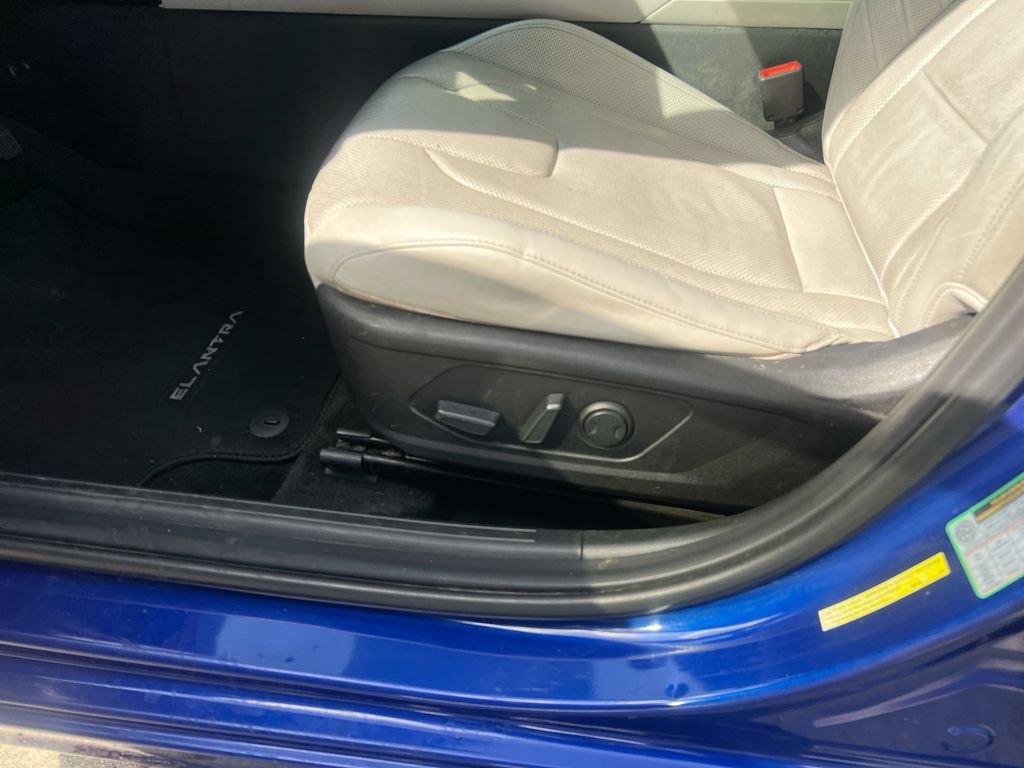 Used 2022 Blue Hyundai Limited image 13
