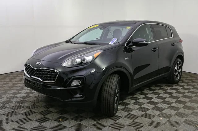 Used 2021 Red Kia LX image 5