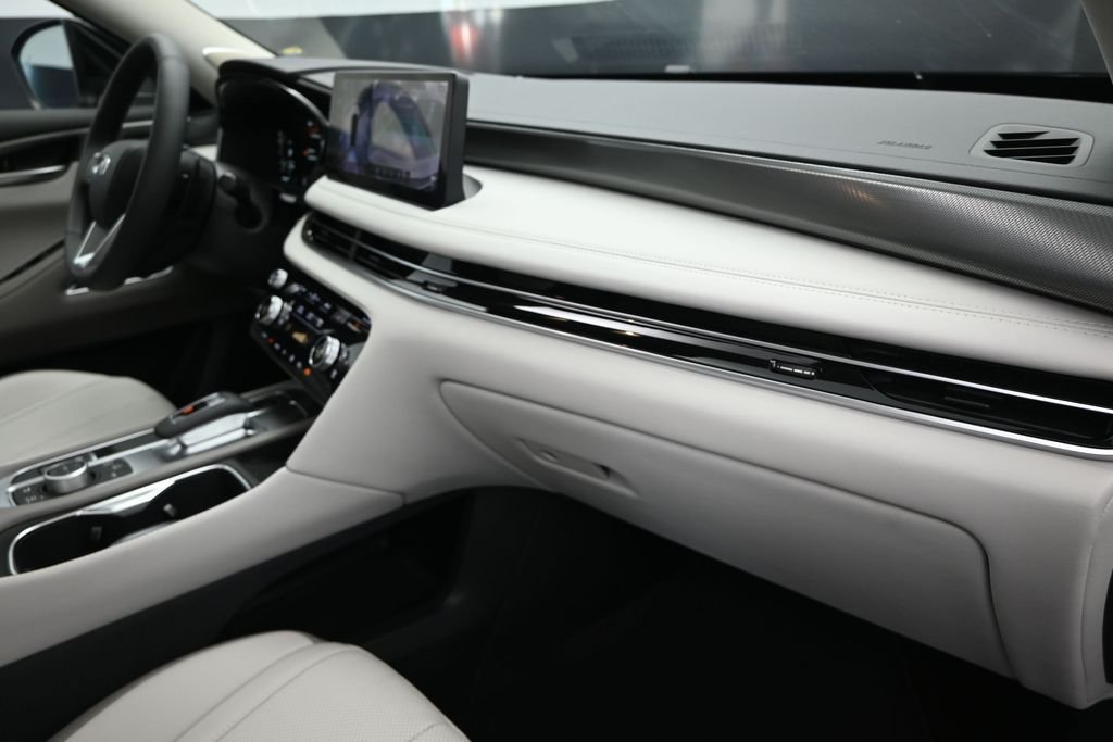 New 2027 MINERAL BLACK INFINITI Luxe FWD image 25