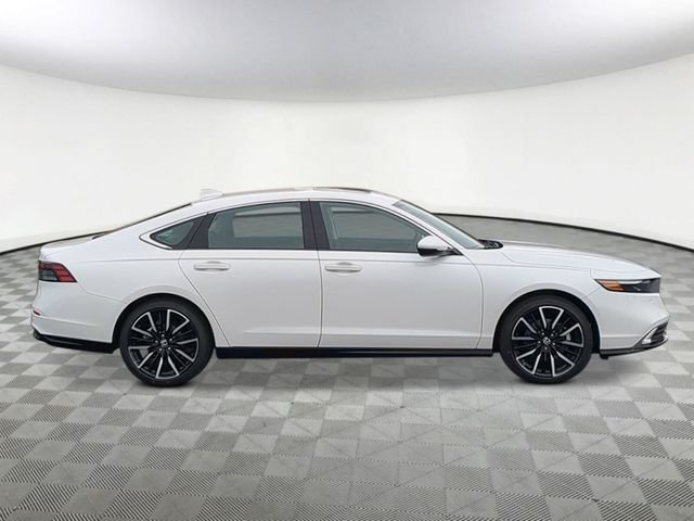 New 2026 Platinum White Pearl Honda Touring image 6