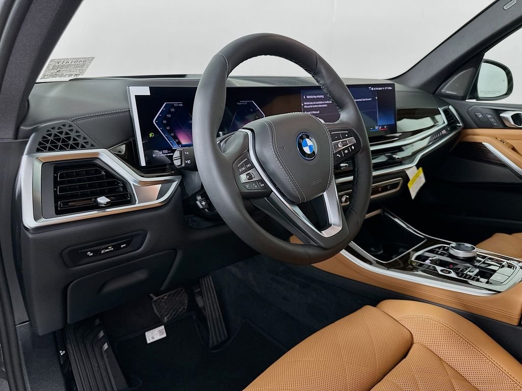 New 2026 Dravit Grey Metallic BMW xDrive50e image 9