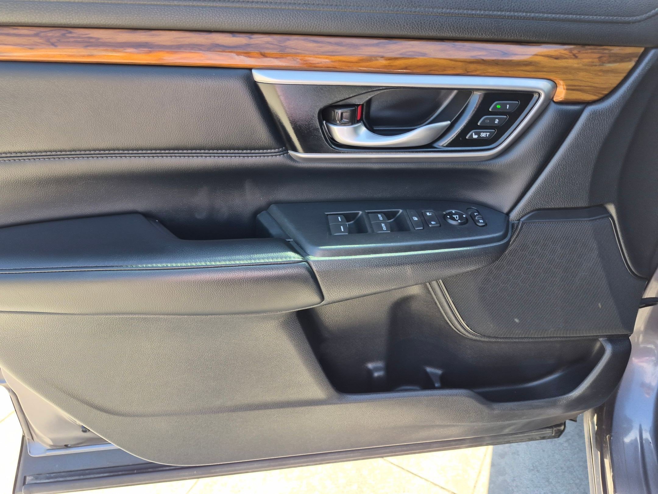 Used 2022 Gray Honda EX-L image 12