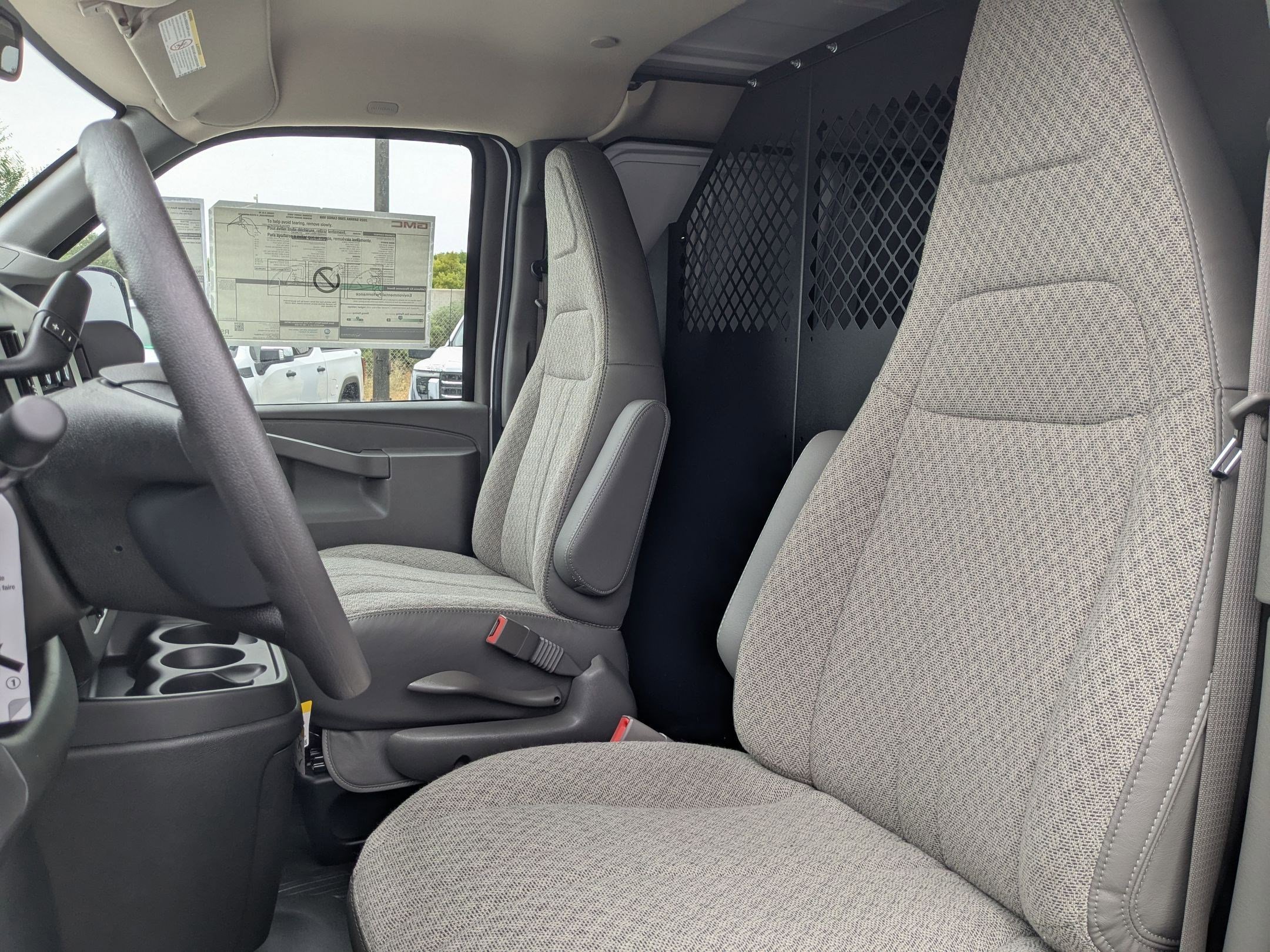 2025 GMC Savana Cargo Work Van - Photo 13