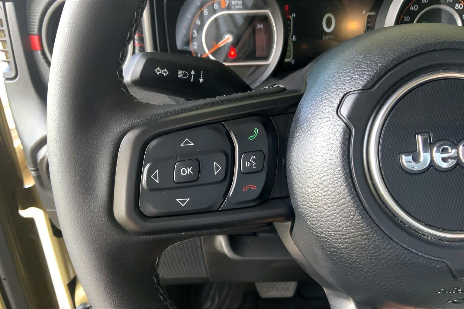 Used 2025 41 Jeep Rubicon image 22