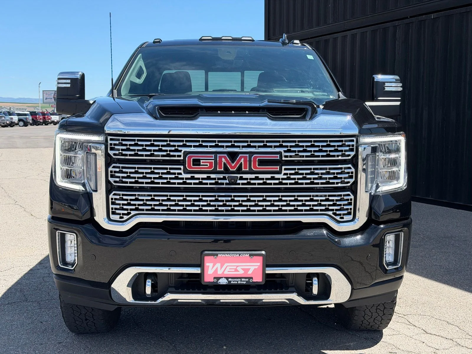 Used 2023 Black GMC Denali image 2