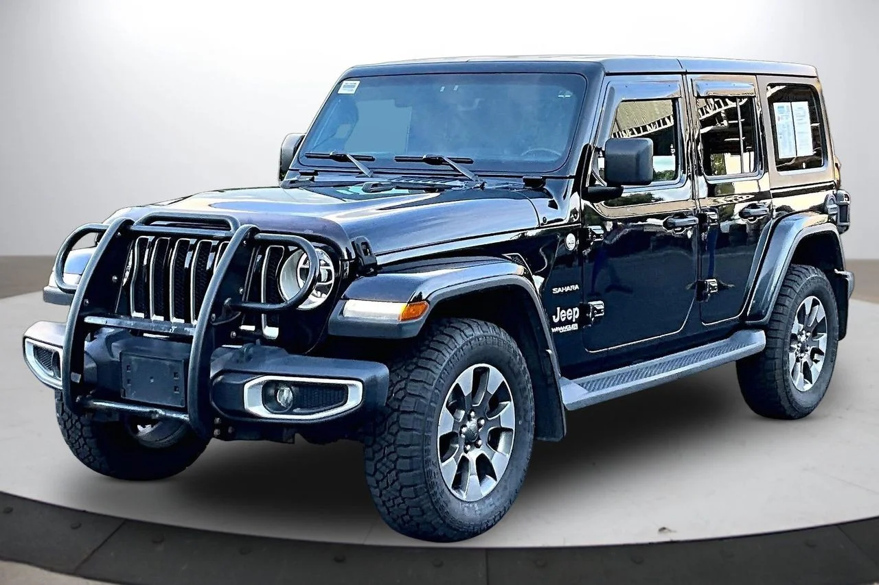 Used 2021 Black Jeep Sahara image 4