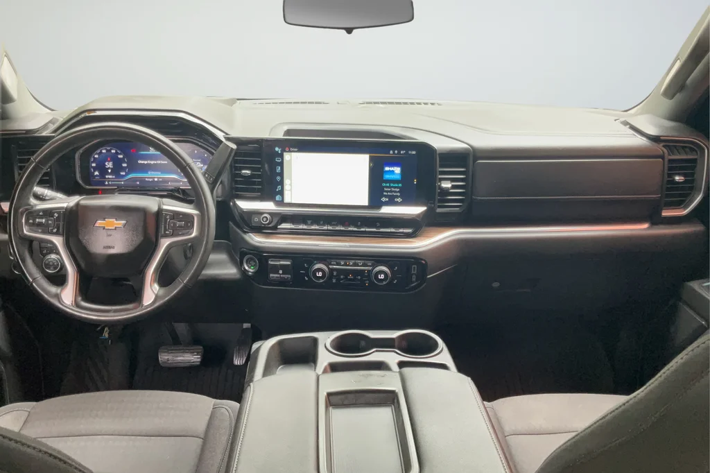 Used 2024 White Chevrolet LT image 12