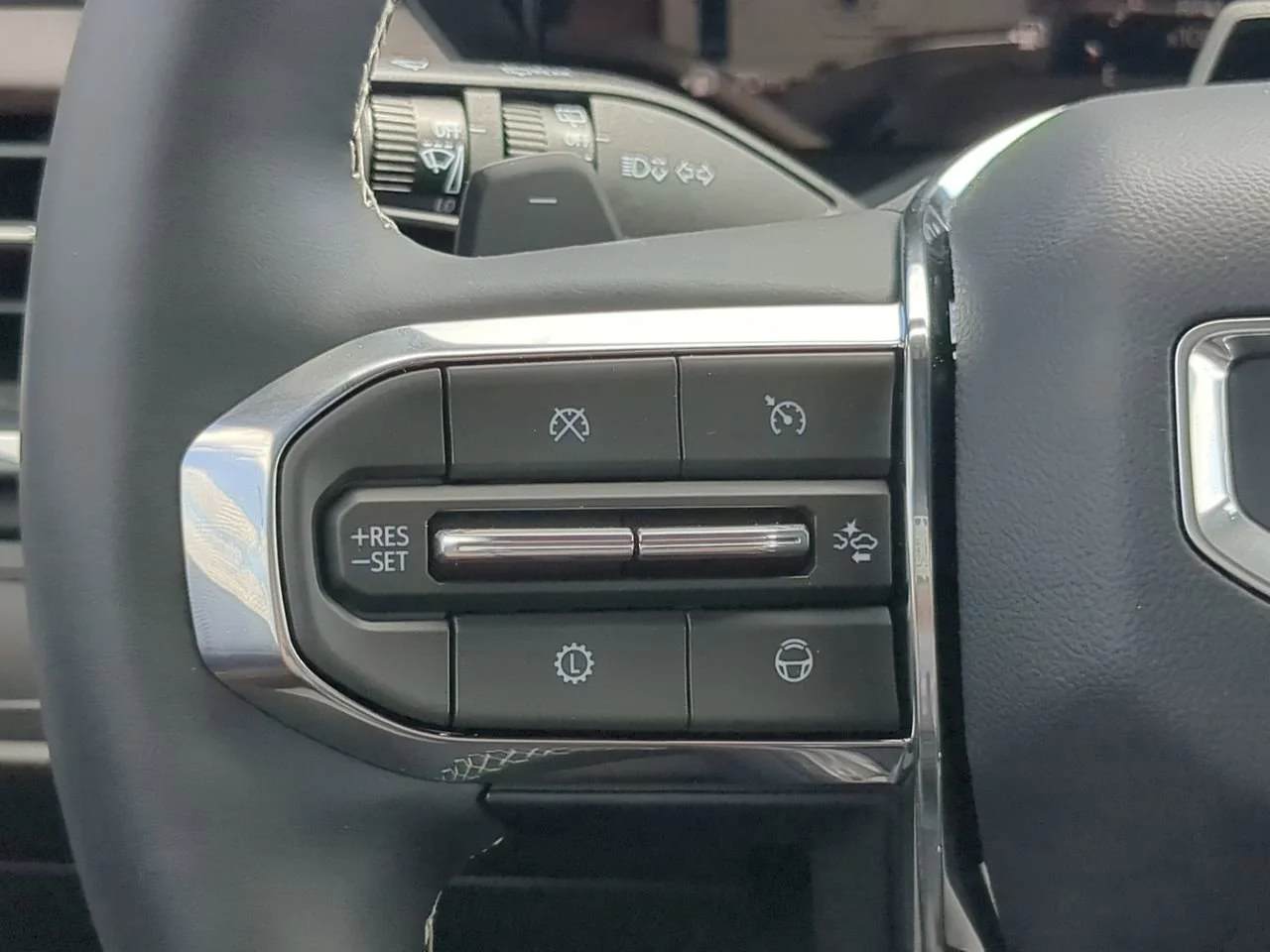 2026 GMC Acadia Denali Ultimate - Photo 25