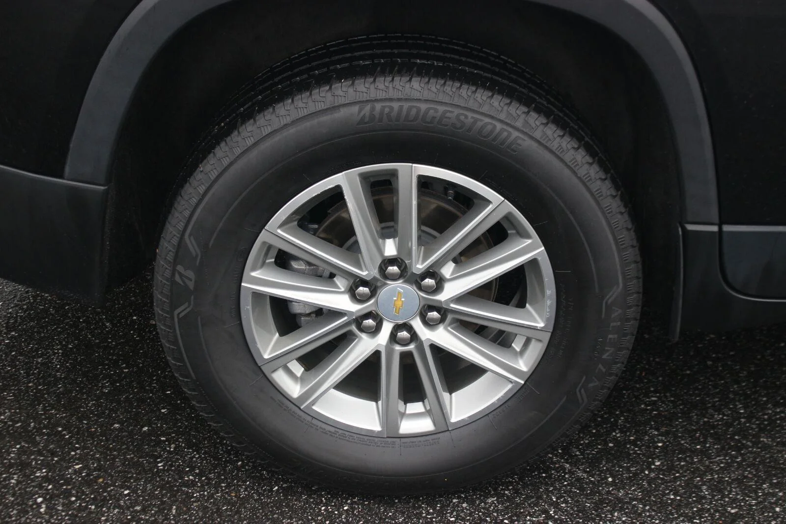 Used 2023 Mosaic Black Metallic Chevrolet LT Cloth image 38