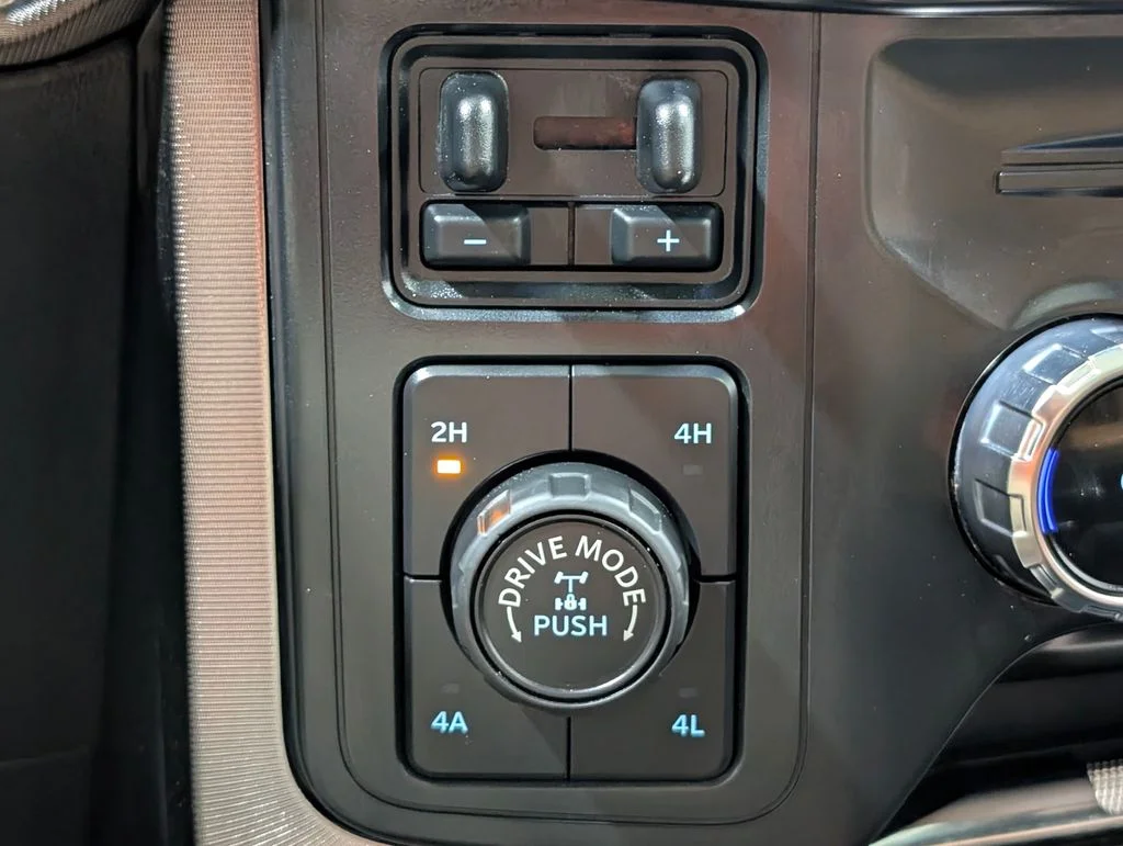 Certified Used 2022 Carbonized Gray Metallic Ford Platinum image 8