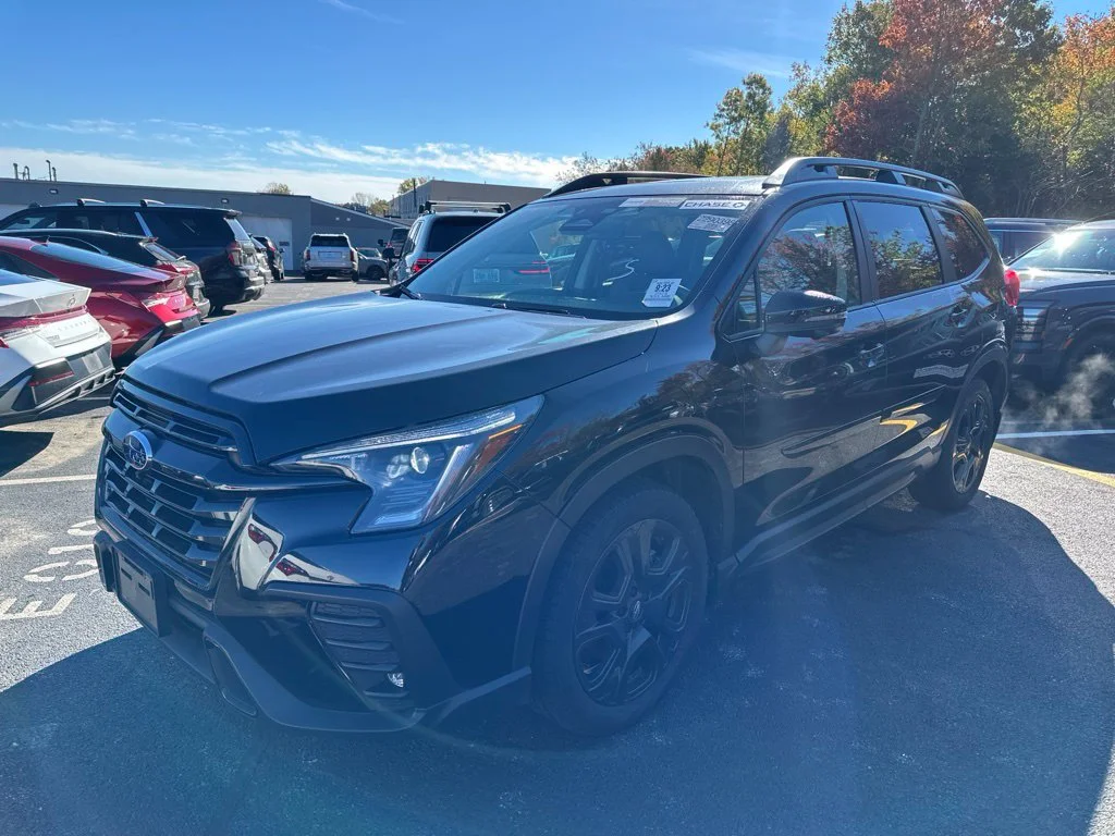 Used 2023 Crystal Black Silica Subaru Onyx Edition image 3
