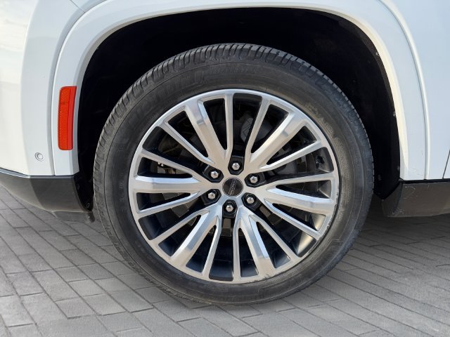 Used 2023 White Jeep Series III image 9