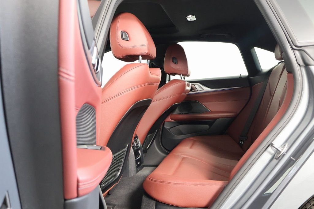 2023 BMW i4 35 - Photo 11