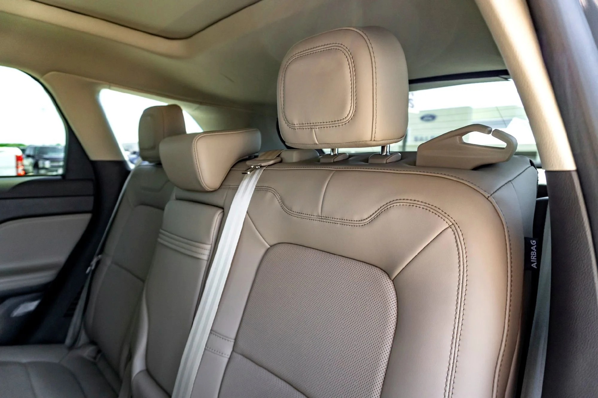 Used 2024 Whisper Blue Metallic Clearcoat Lincoln Grand Touring image 27