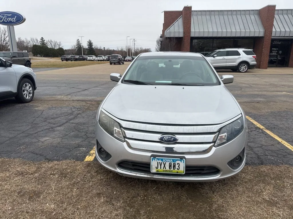 Used 2010 Ford Fusion SE with VIN 3FAHP0HA7AR220612 for sale in Monroe, WI