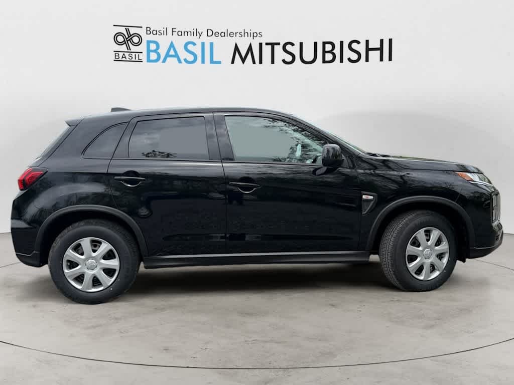 New 2027 Labrador Black Pearl Mitsubishi S image 2
