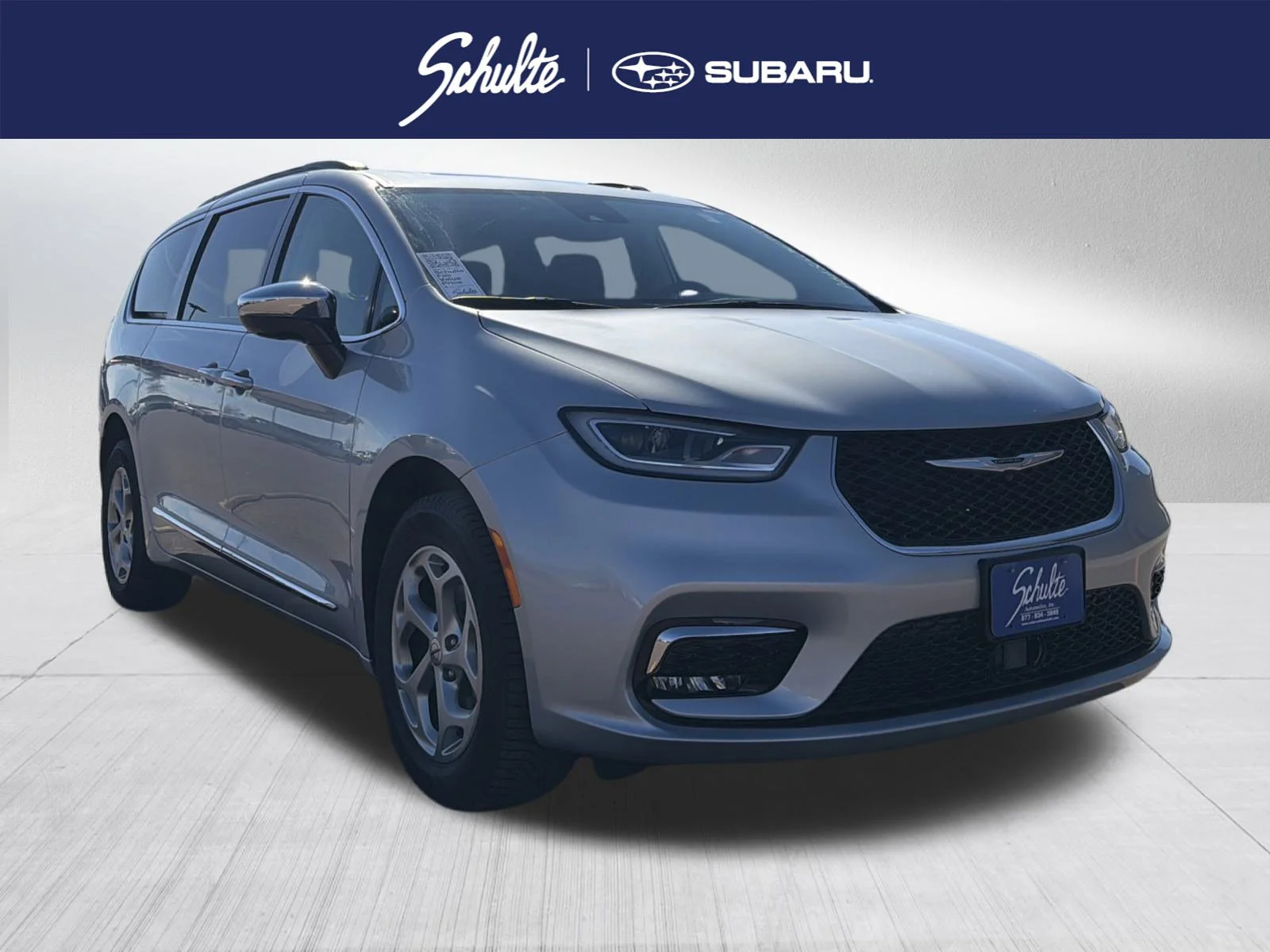 2023 Chrysler Pacifica Limited AWD's photo