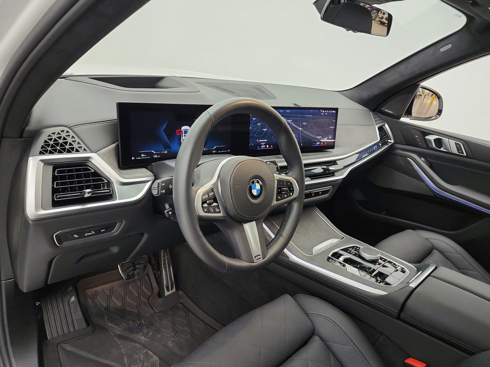 Used 2025 Alpine White BMW xDrive40i image 9