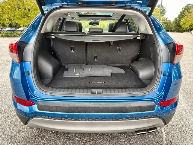 Used 2017 Blue Hyundai Limited image 24