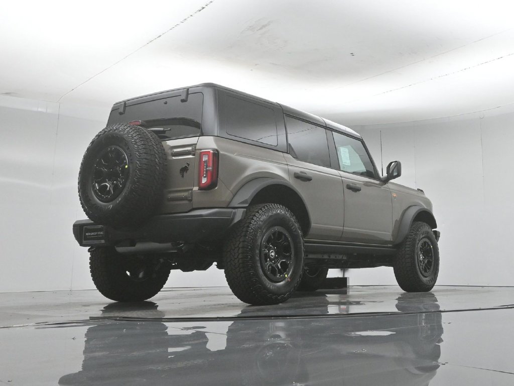 New 2026 Marsh Gray Ford Badlands image 44
