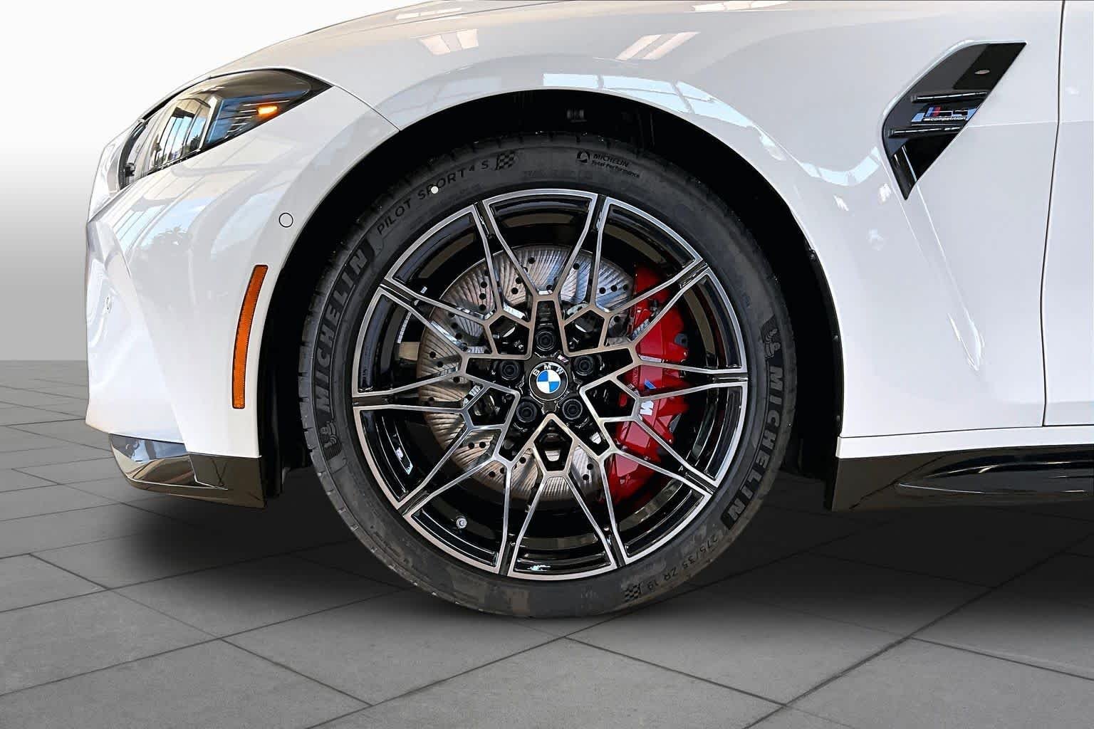 Used 2026 Alpine White BMW Competition image 11