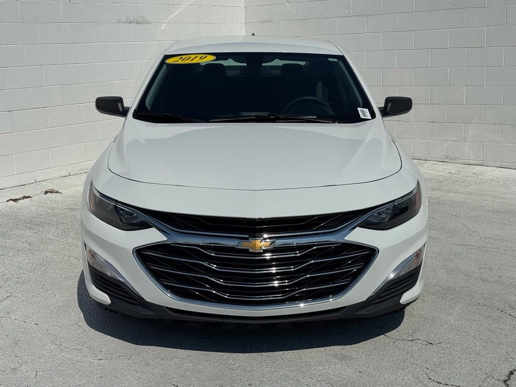 Used 2019 White Chevrolet LS image 7