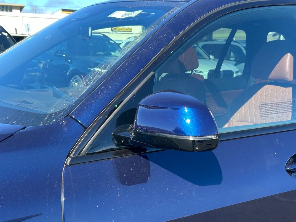New 2026 Tanzanite Blue II Metallic BMW xDrive50e image 10