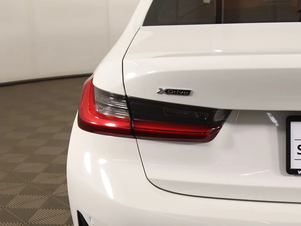 Used 2020 White BMW 330i xDrive image 16