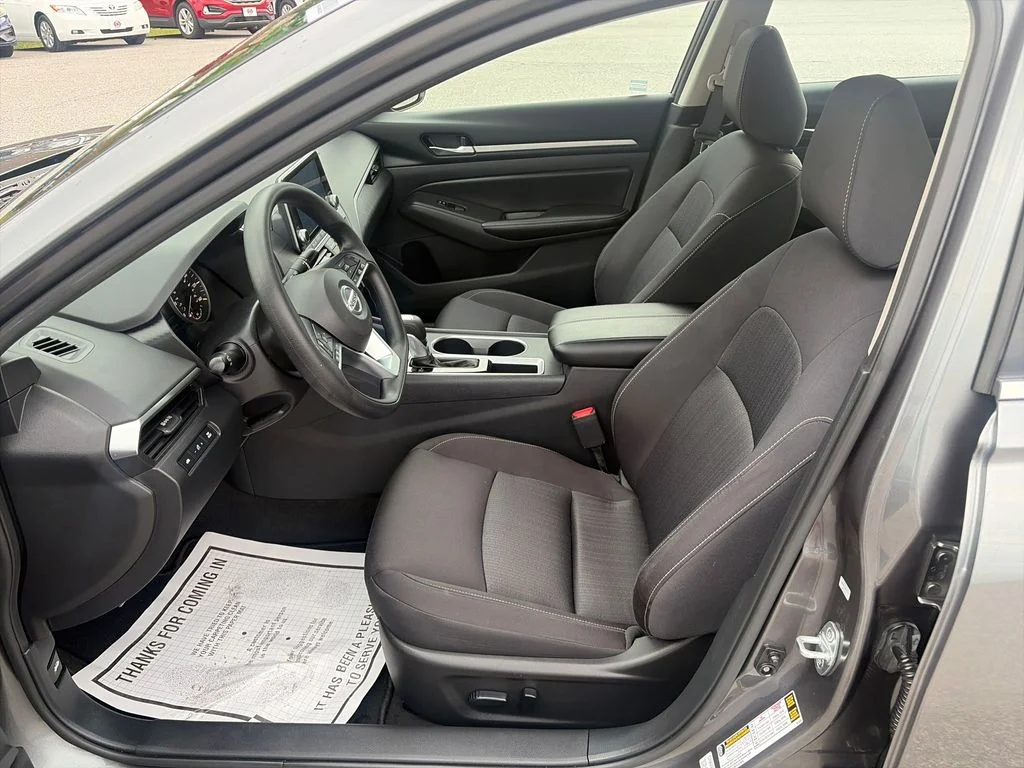Used 2022 Gray Nissan 2.5 SV image 10