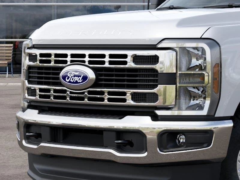New 2027 Oxford White Ford F-250® XLT image 17