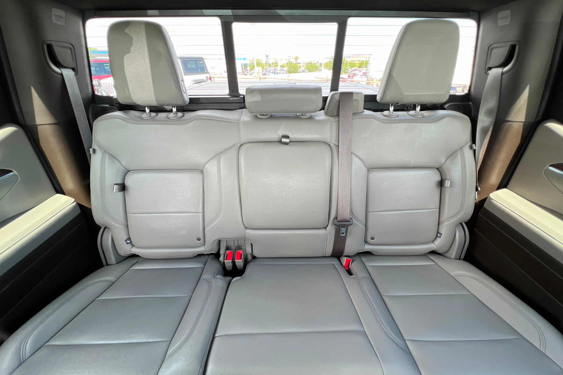 Used 2023 Titanium Rush Metallic GMC SLT image 24