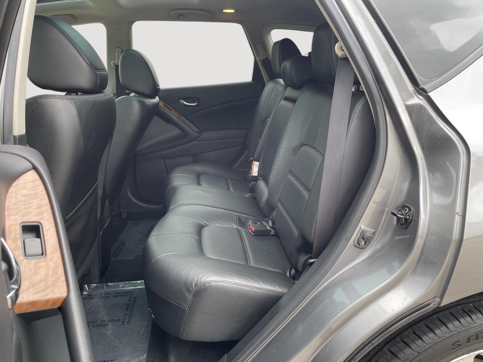 Used 2013 Gun Metallic Nissan LE image 5