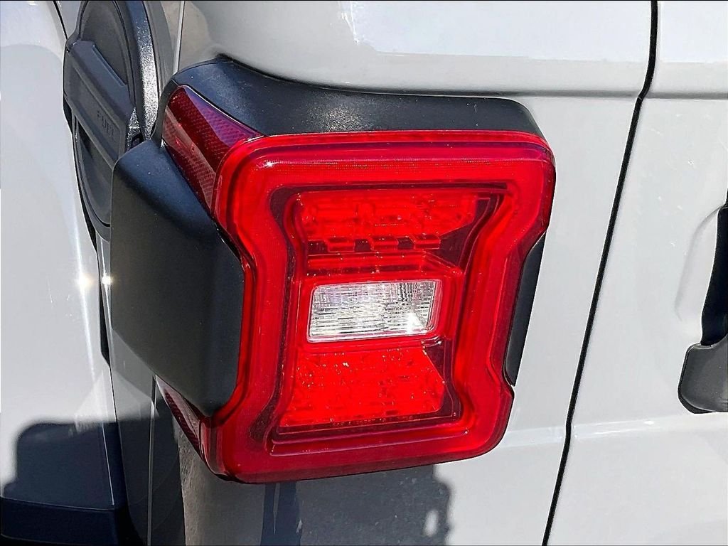 Used 2021 Gray Jeep Unlimited Sahara image 33
