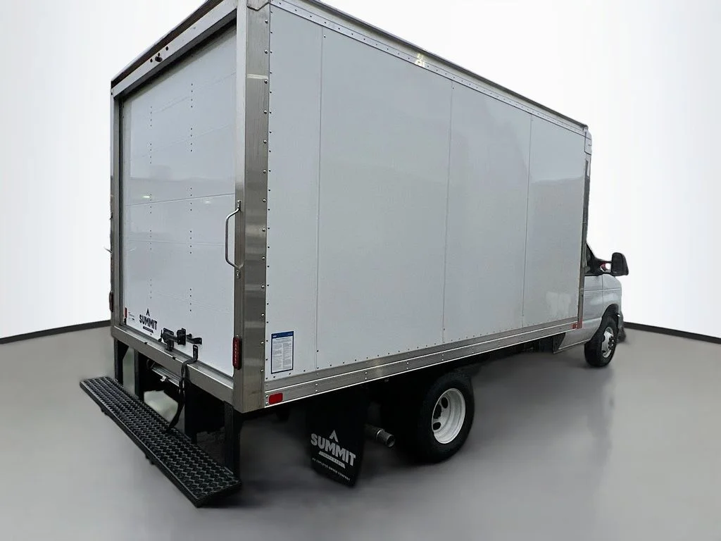 2025 Ford E-Series Cutaway Base - Photo 15