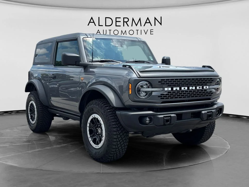 Used 2023 Gray Ford Badlands image 7