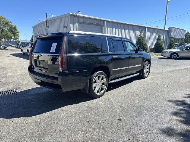 Used 2017 Black Cadillac Luxury image 5