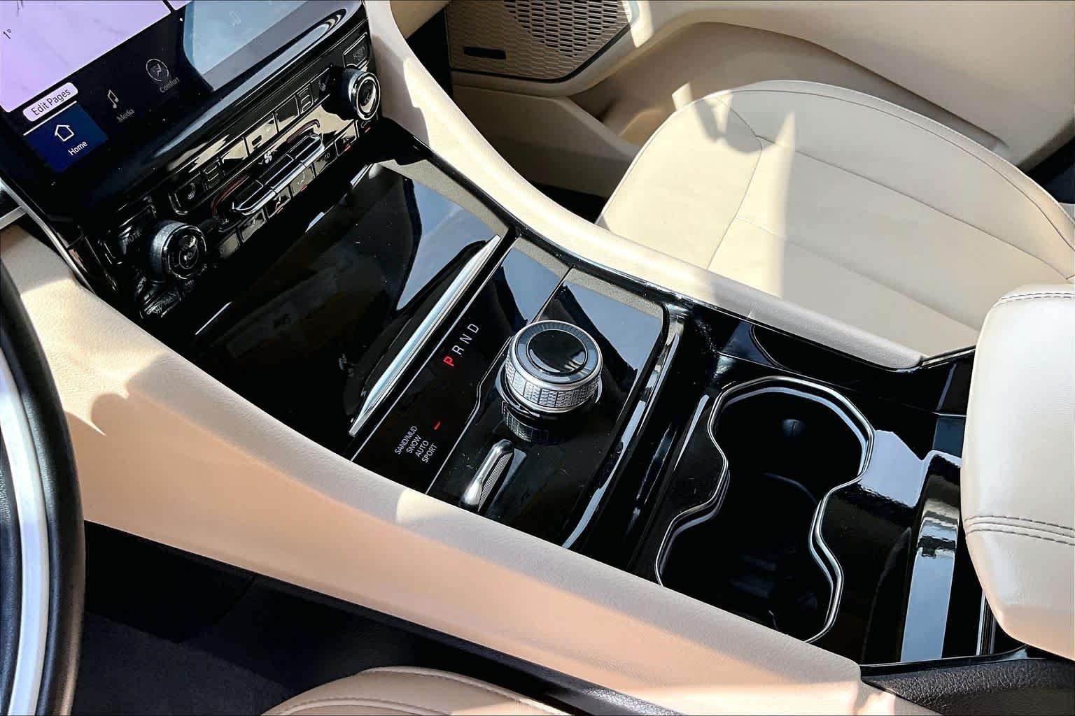 Used 2022 Bright White Clearcoat Jeep Limited image 16