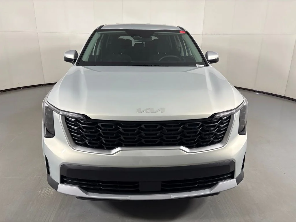 New 2026 Ivory Silver Kia LX image 3