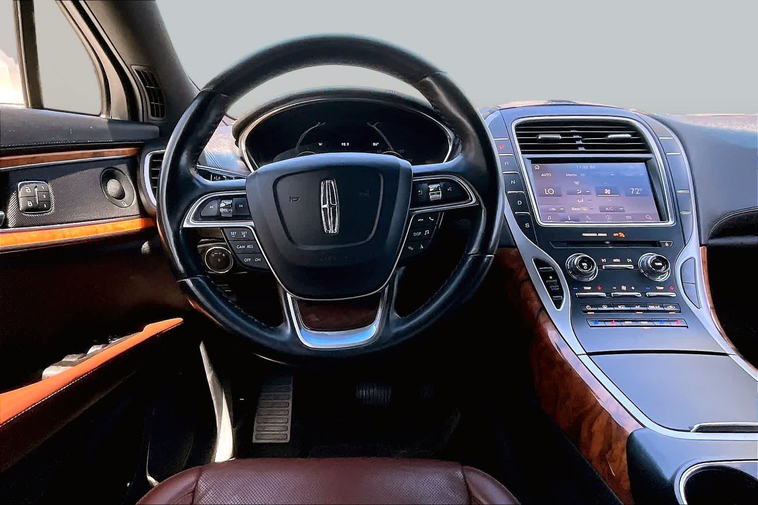 Used 2020 Pristine White Lincoln Reserve image 6