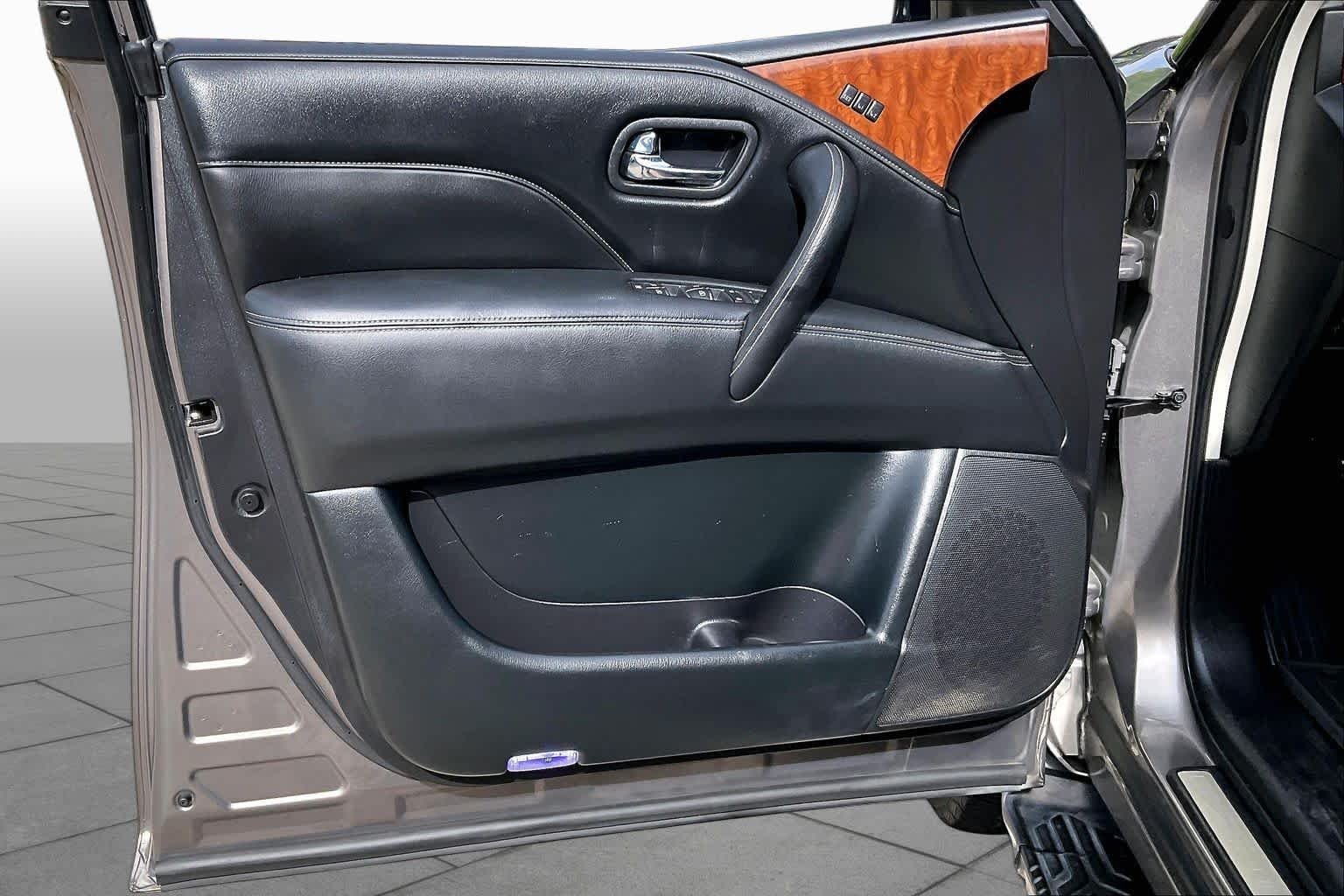 Used 2019 Smoky Quartz INFINITI LUXE image 21