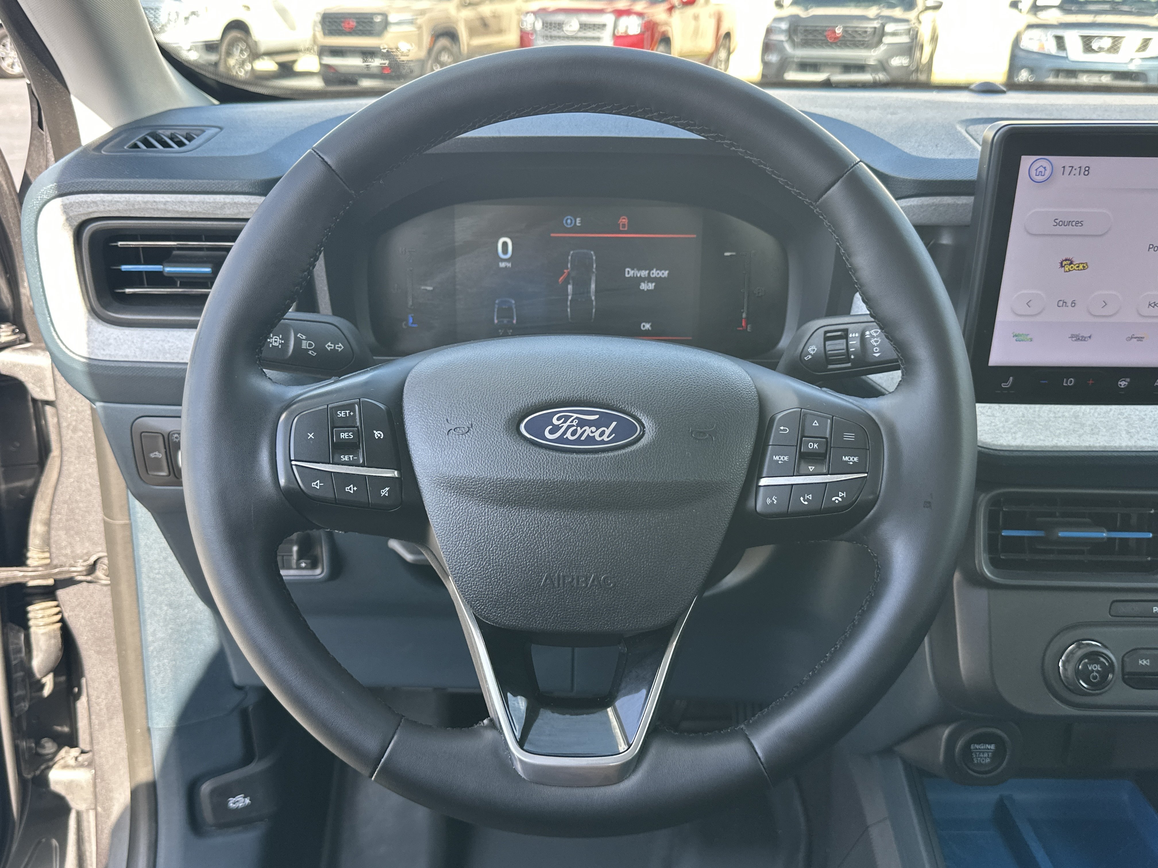Used 2025 CARBONIZED GRAY Ford XLT image 27