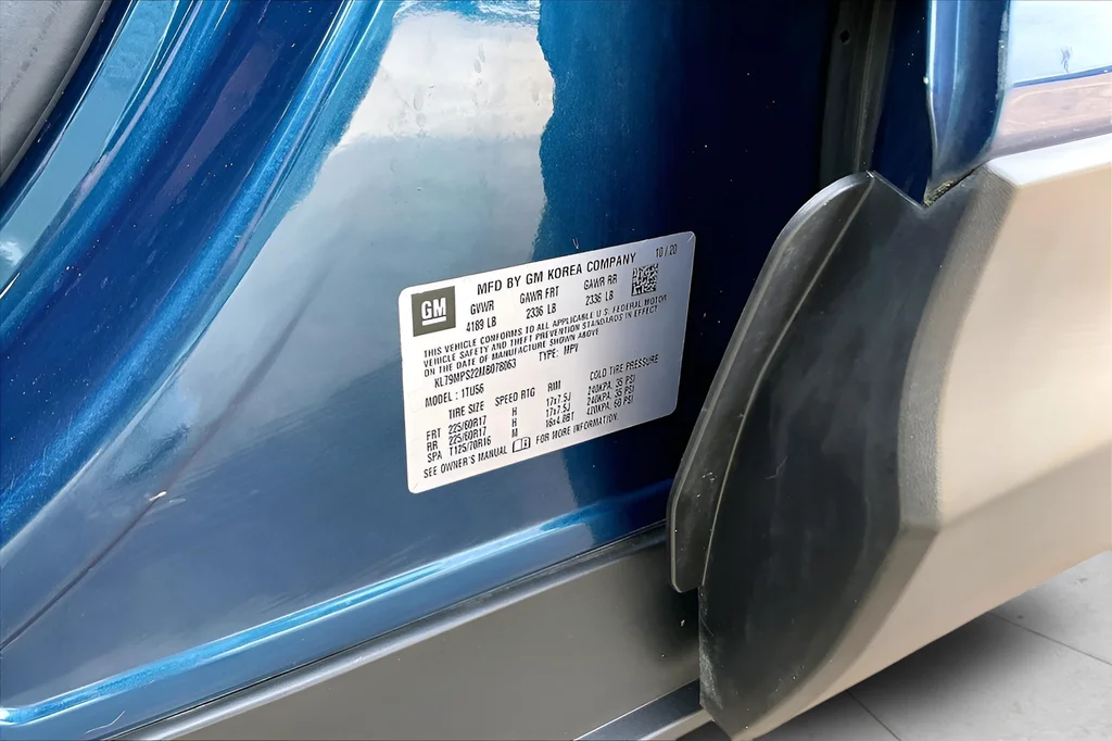 Used 2021 Blue Chevrolet LT image 24