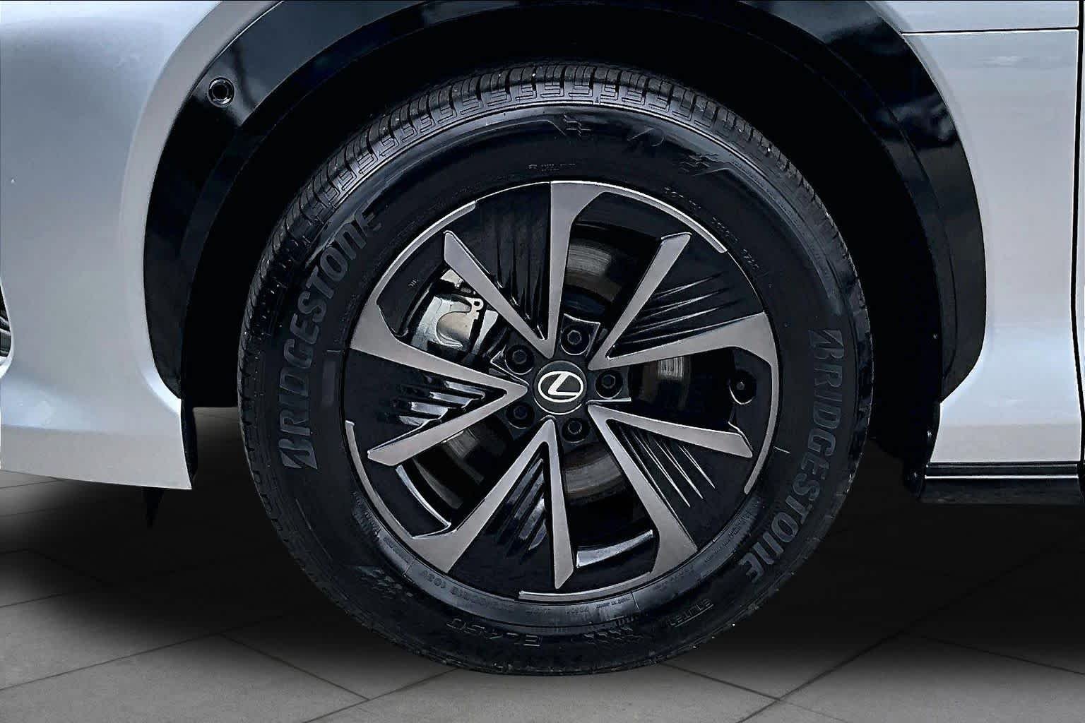 Used 2026 Iridium Lexus Premium image 10