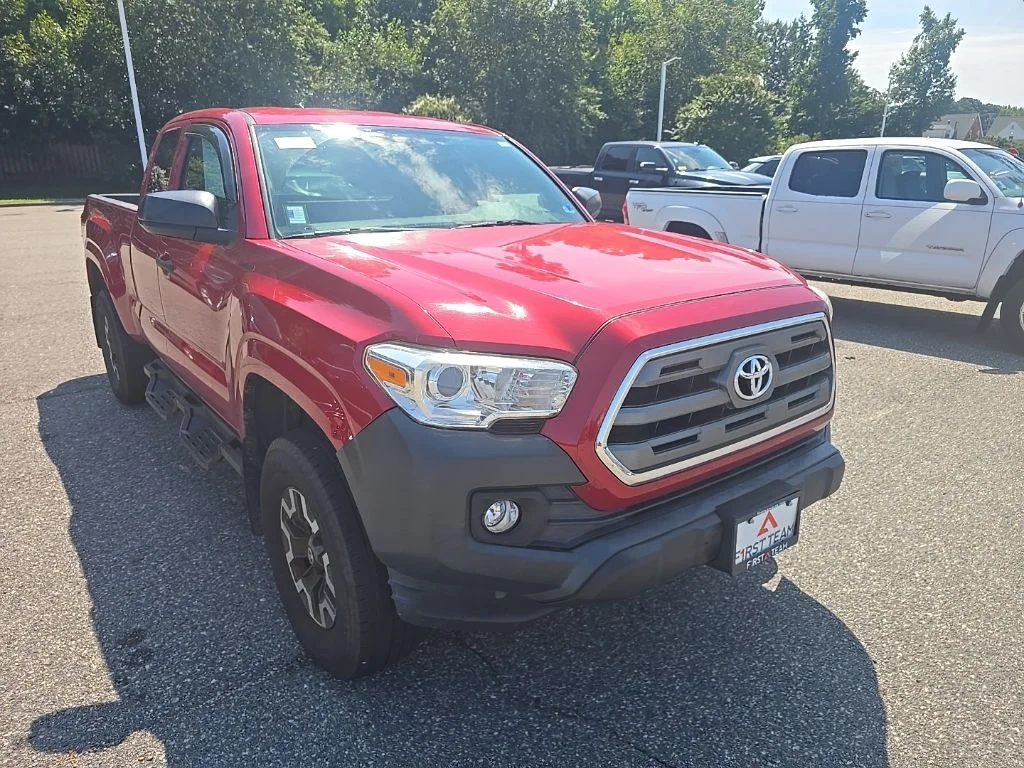 Used 2016 Red Toyota SR image 3